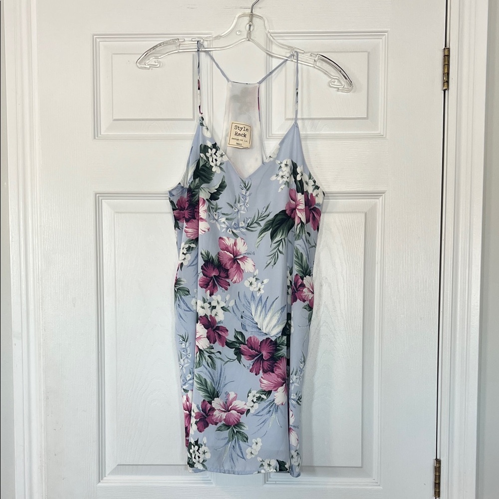 4/$20 Style Rack White Floral Dress